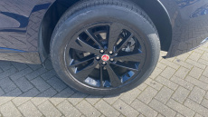 Jaguar F-Pace 2.0 D200 R-Dynamic Black 5dr Auto AWD Diesel Estate